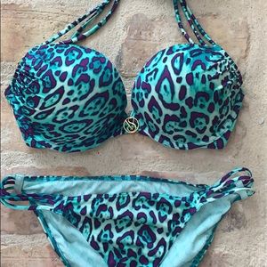 VS SWIM BOMBSHELL- WORN ONCE